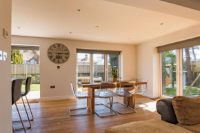 The George - Large family home by the sea